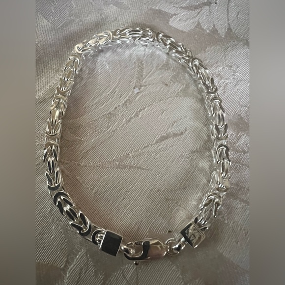 Sterling Silver Square Byzantine 8” Bracelet. - Picture 1 of 2